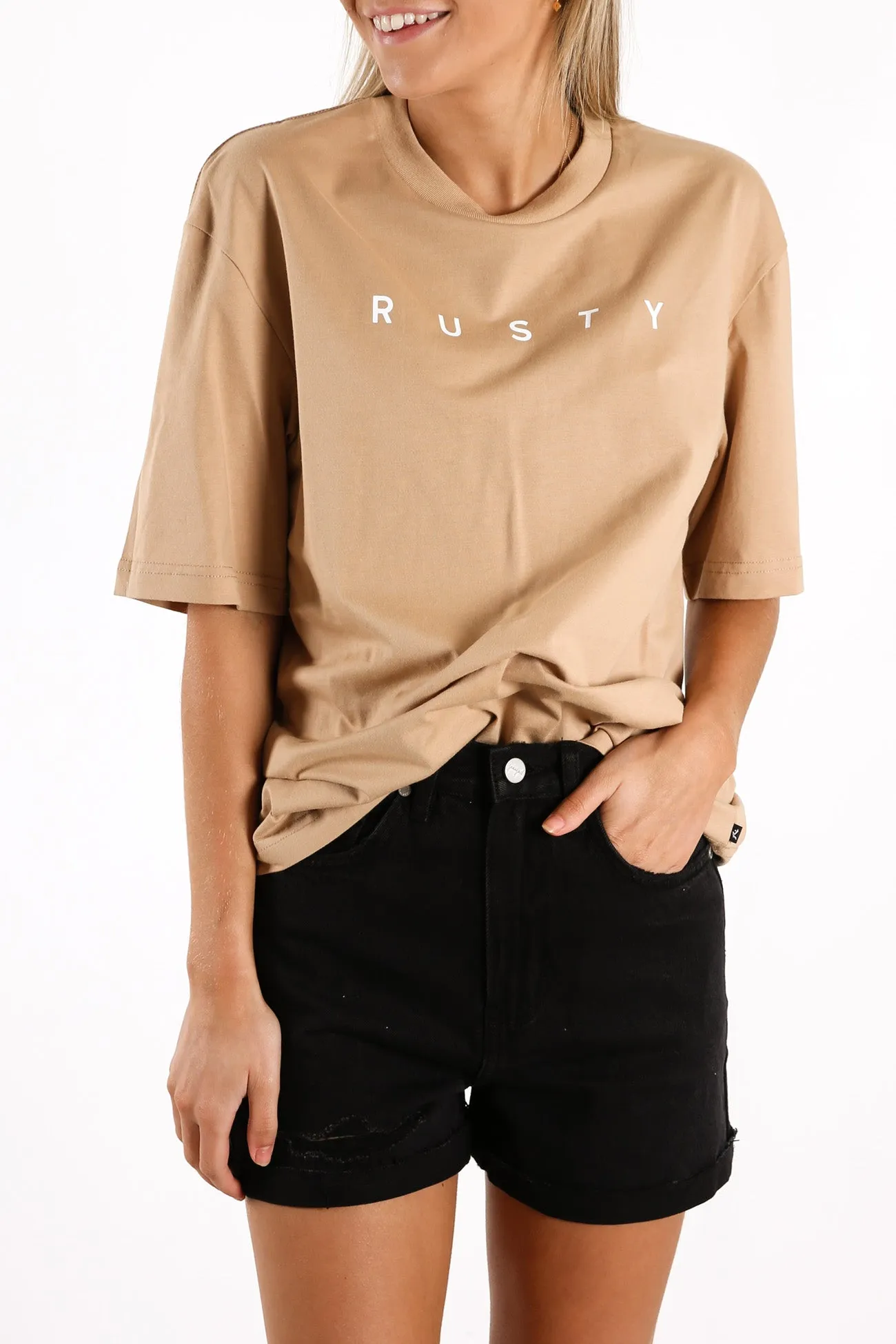 Carmen Tee Clay