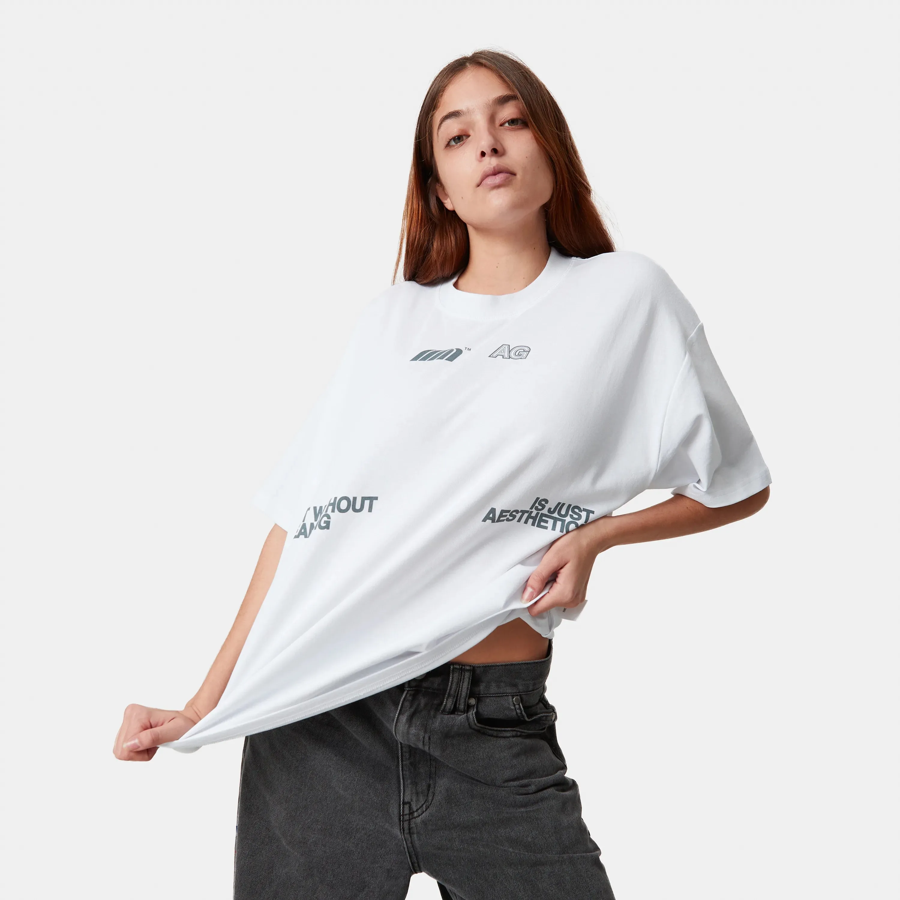 Closing Pearl Oversized Tee