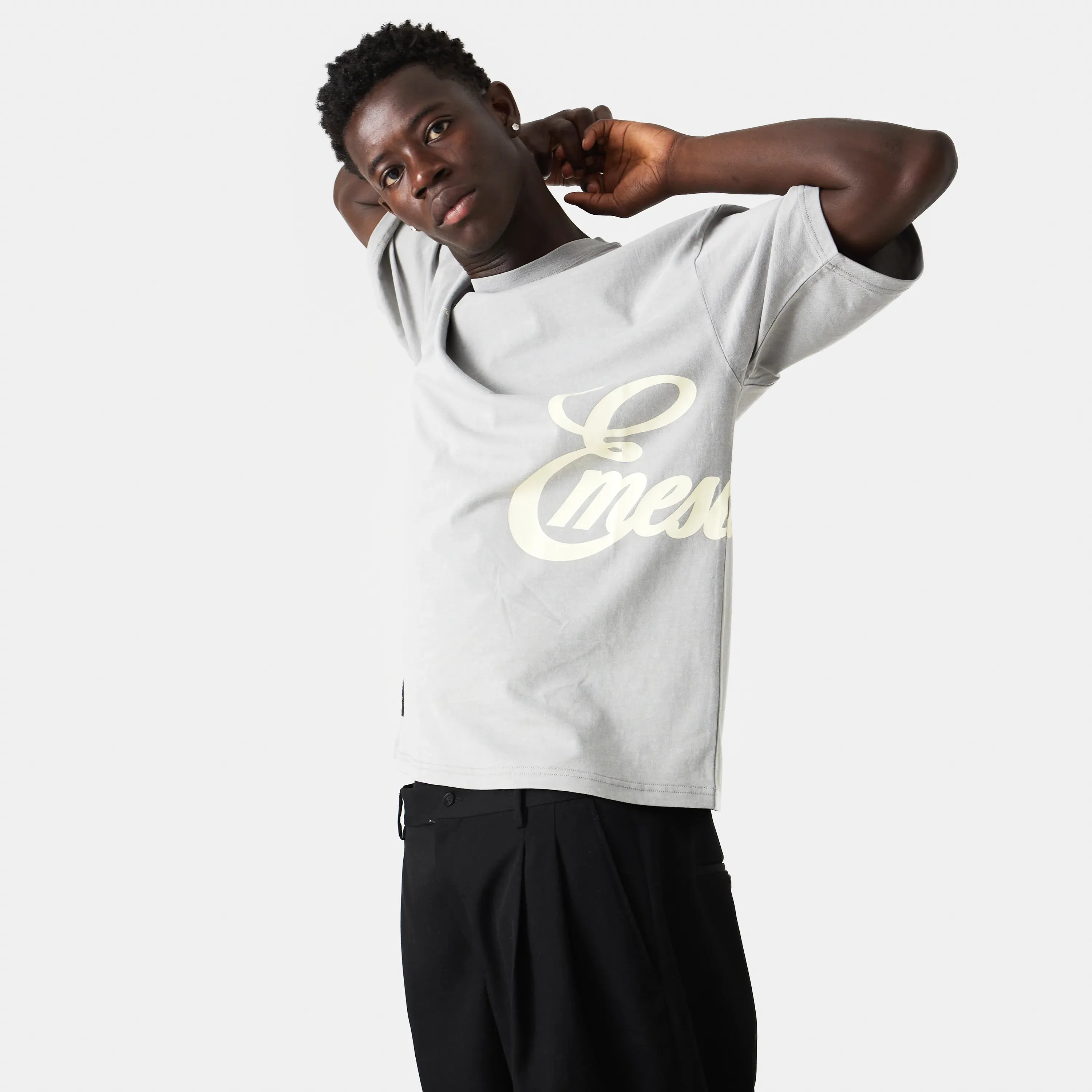 Side Hug Pebble Oversized Tee